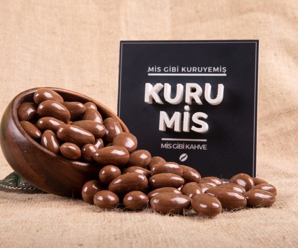 Sütlü Çikolatalı Badem Draje Kurumis Kuruyemiş
